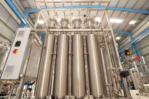 Water for injection (WFI) generation systems